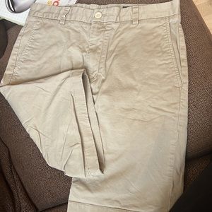 Vineyard Vines Men’s 32 Breaker Short, tan chino